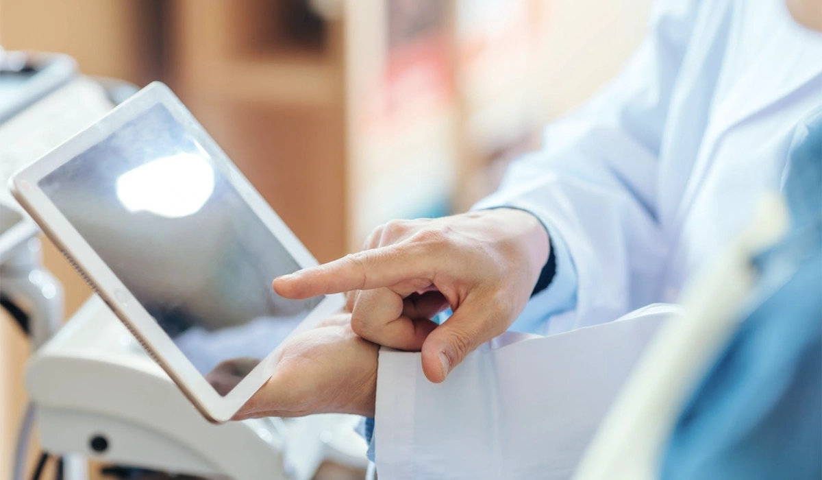 インビザラインの歯科医院を選ぶ際、費用以外に重要なポイント